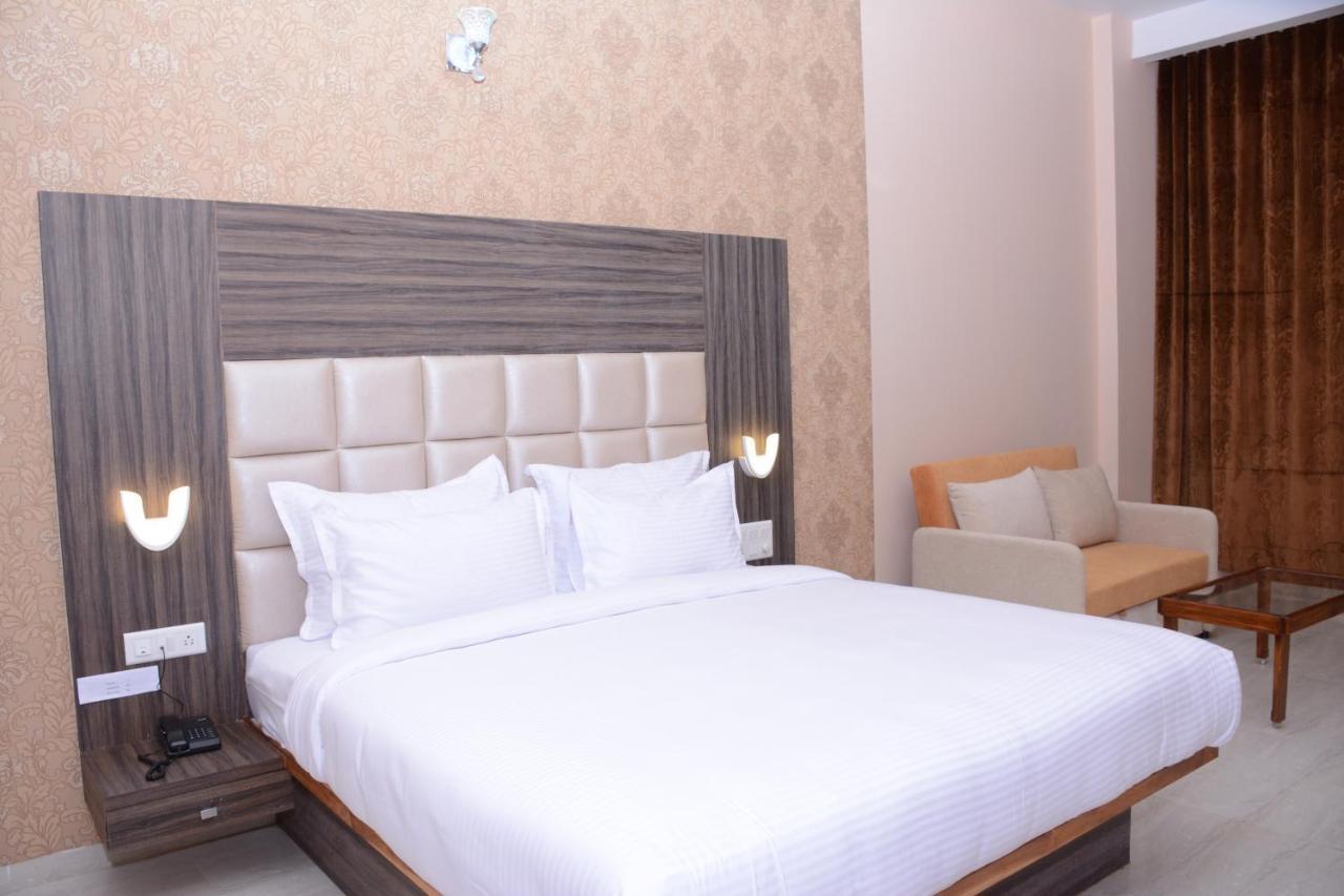 Ratnaa Resort Khamshet Ngoại thất bức ảnh
